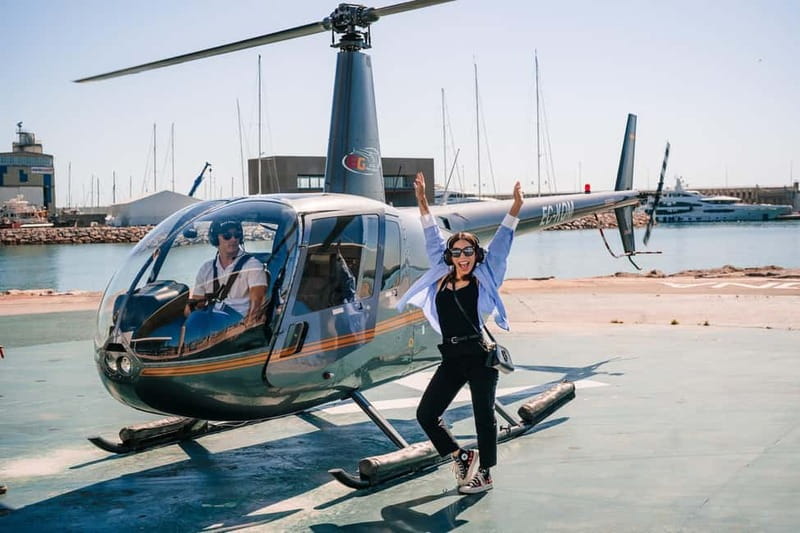 Barcelona: Helicopter Flight, Boat Ride, and Walking Tour - Barcelona in four hours, from pavement to sky