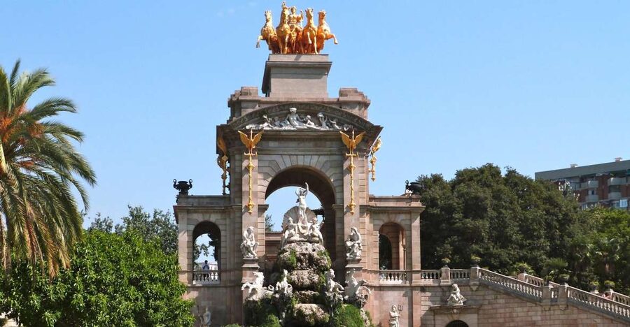 Barcelona: Private Walking Tour with a Local - Key points to know before booking