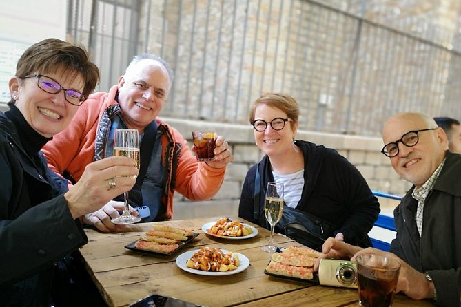 Barcelona: Sagrada Familia, Park Guell & Tapas Private Tour - How much walking should you expect?