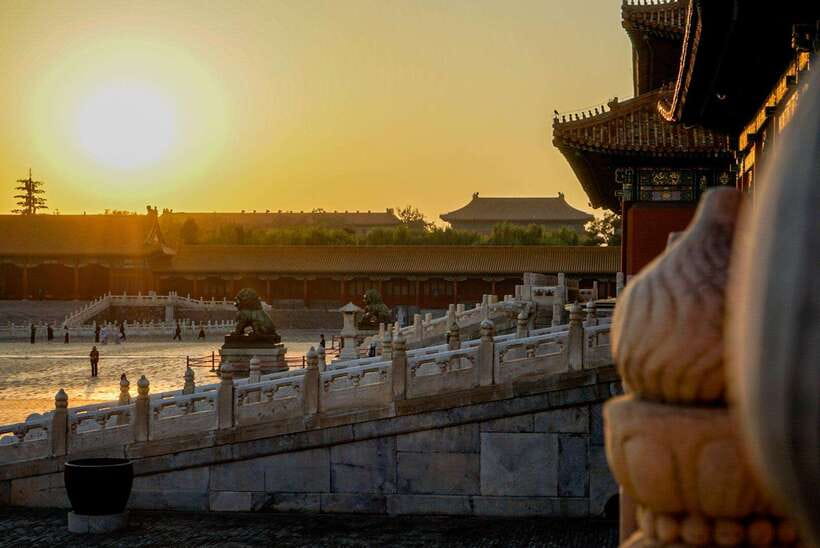 Beijing: Highlights of Forbidden City Private Walking Tour - What the guides add to the experience