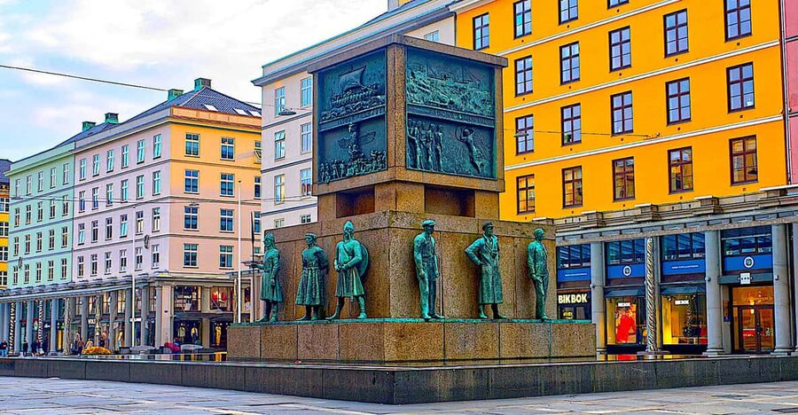 Bergen: Guided Walking Tour with Local Guide - Price, tips, and overall value