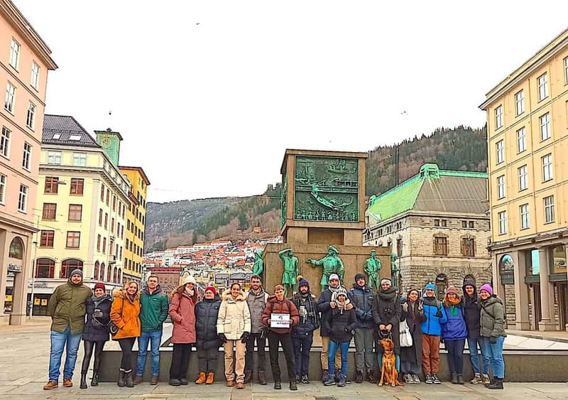 Bergen: Guided Walking Tour with Local Guide - Starting at Torgallmenningen and the Sailor’s Monument