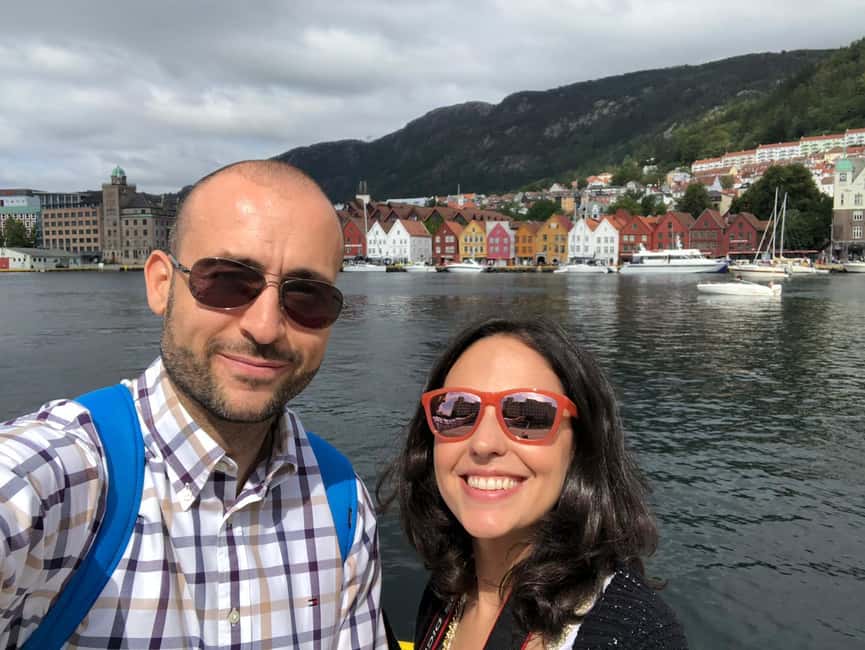 Bergen: Private Walking Tour with a Local - Meeting your Lokafyer in central Bergen