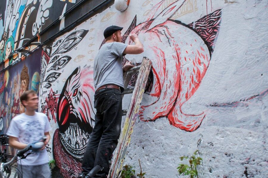 Berlin: Alternative Berlin Walking Tour - Who should book this Berlin walking tour?