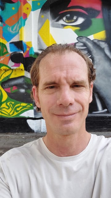 Berlin: Berlin Wall & East Side Gallery Walking Tour - Who will get the most from this walk?