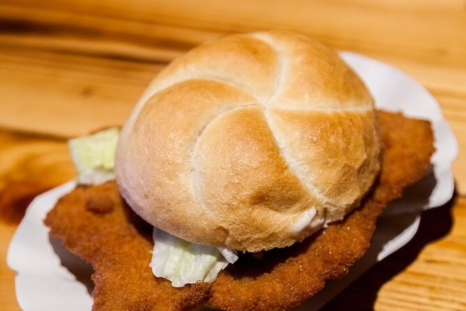 Berlin Center Food Tour with 8+ Authentic Local Tastings - Why this Berlin food tour works