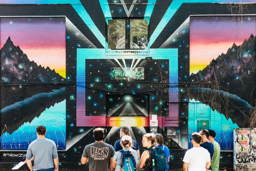 Berlin: City Street Art Guided Walking Tour - How the guides shape the experience