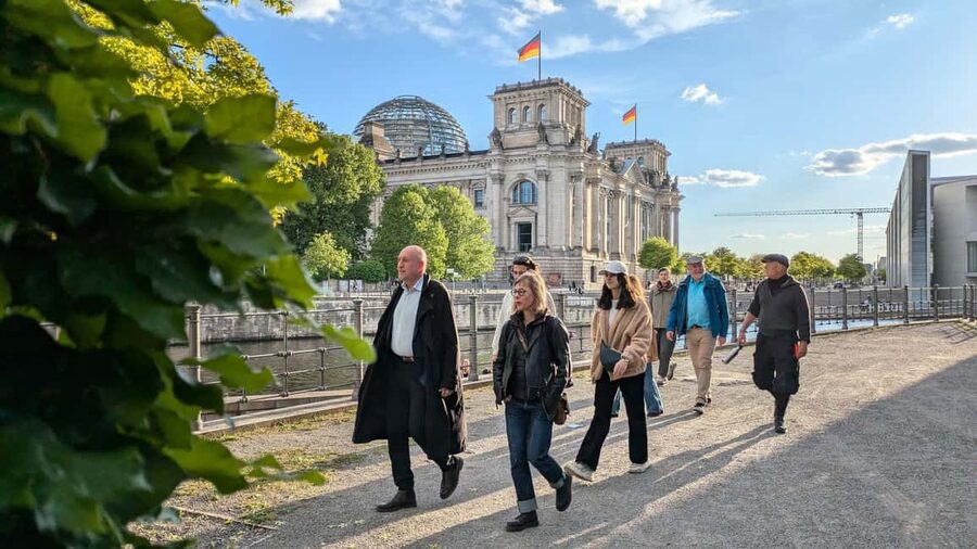 Berlin City walk Government District and Places of Democracy - From Futurium to the Spree