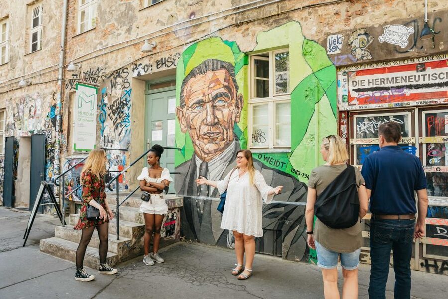 Berlin: Hidden Backyards Guided Walking Tour - Rosenhöfe and the details between major stops