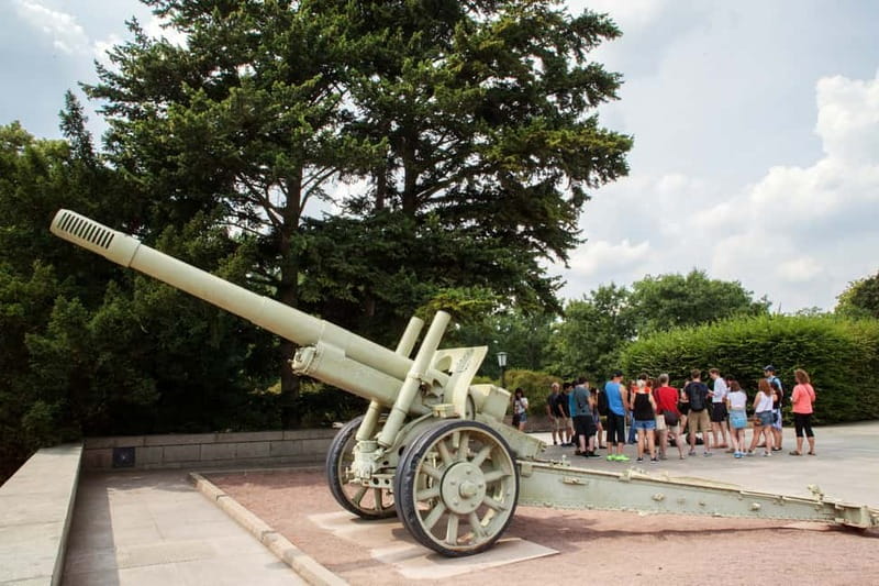 Berlin: History of the Third Reich Guided Walking Tour - The guides make the difference
