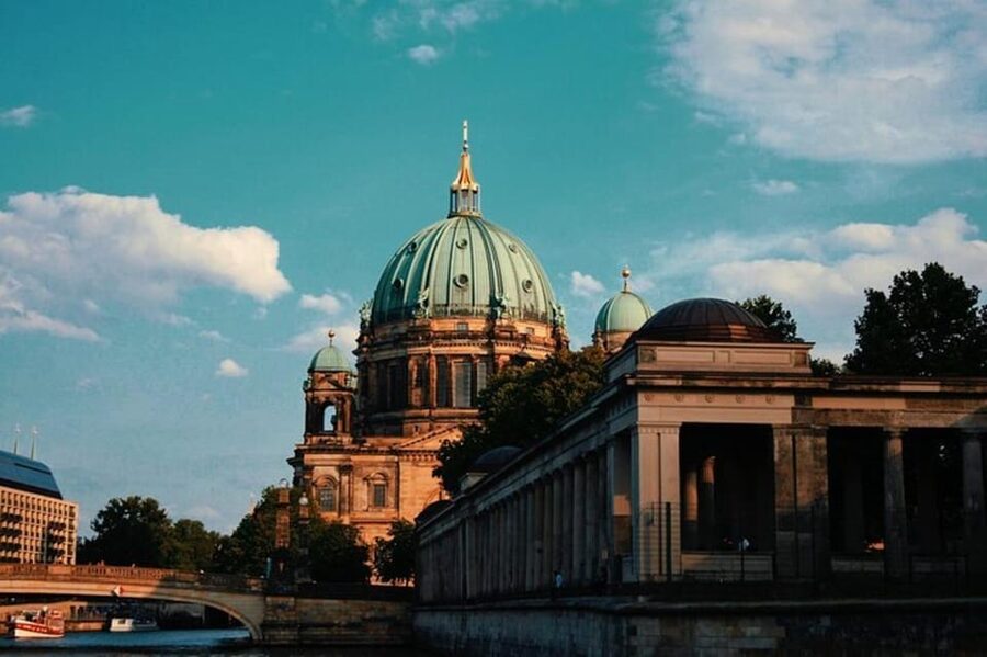Berlin : Must-see attractions Walking Tour - The Holocaust Memorial and the weight of the final stop