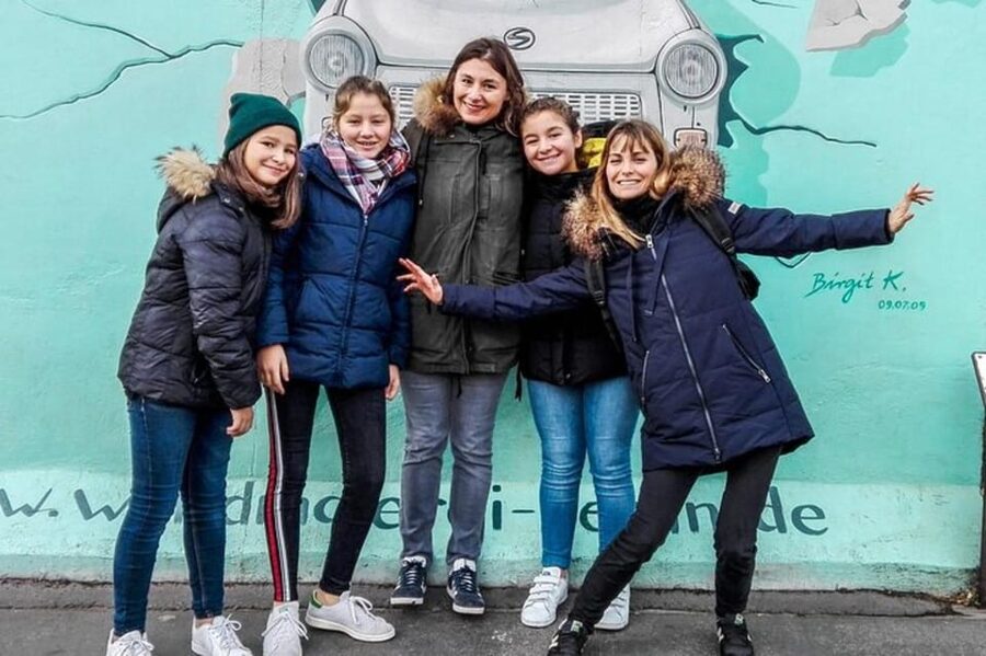 Berlin : Must-see attractions Walking Tour - Walking, public transport, and the physical side