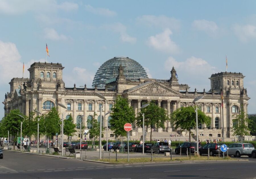 Berlin: The Time of National Socialism Walking Tour - Starting at Pariser Platz and Brandenburg Gate