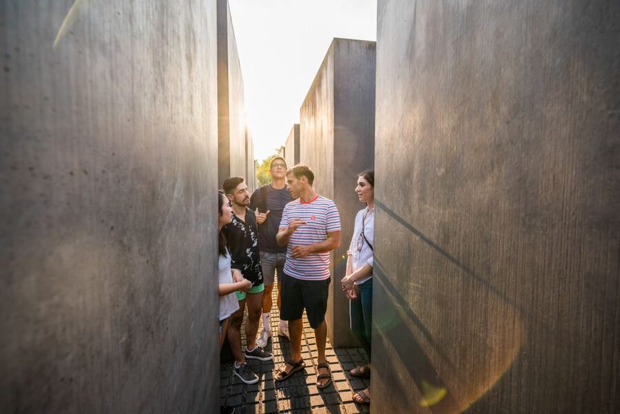 Berlin: Third Reich & Cold War Guided Walking Tour - Detlev-Rohwedder-Haus and the birth of East Germany