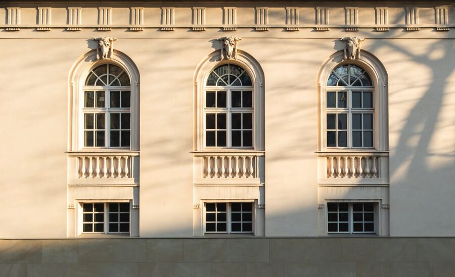 Berlin: walking tour about Charité - Meeting at the Charité Tower