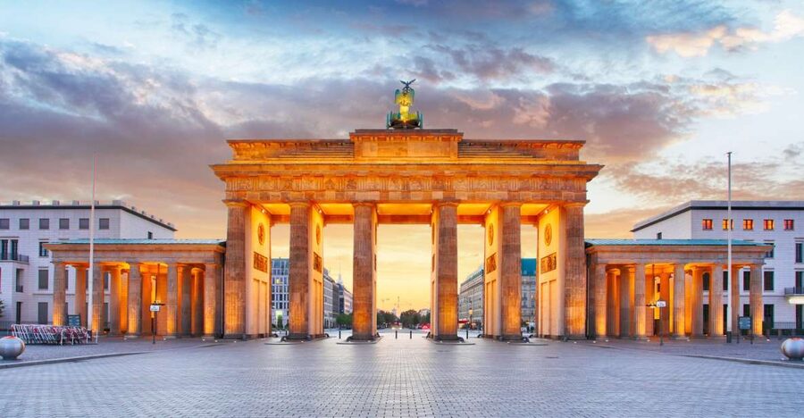 Berlin: Walking Tour of the Top 10 Sightseeing Attractions - Why this two-hour Berlin walk works as an introduction