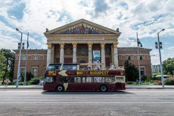 Big Bus Budapest Hop-On Hop-Off Bus and Walking Tour - Start with the full loop, not the first attraction