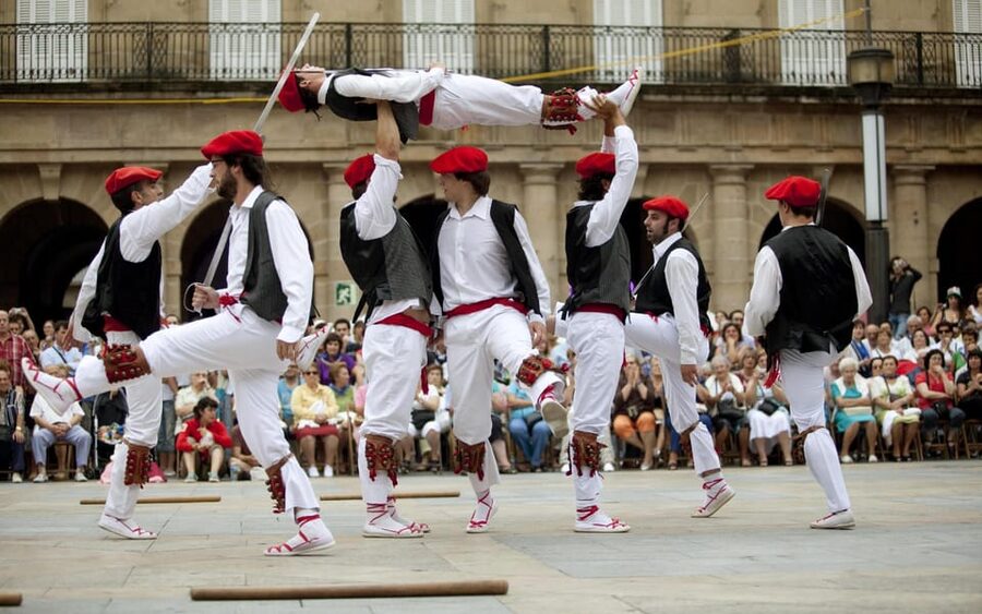 Bilbao old town walking tour - Key points at a glance