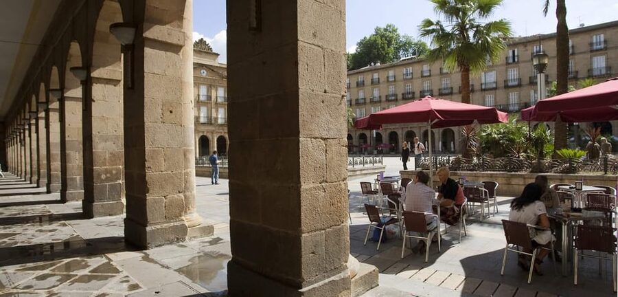 Bilbao old town walking tour - Plaza Nueva, the social heart of Casco Viejo