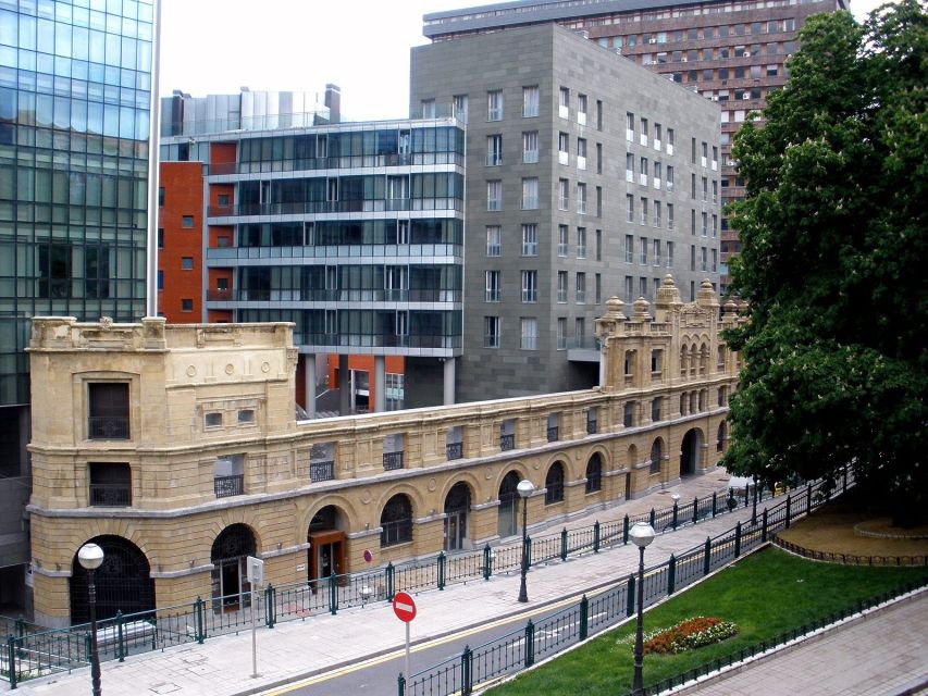 Bilbao: Private Walking Tour with a Local - Price, extra costs, and overall value