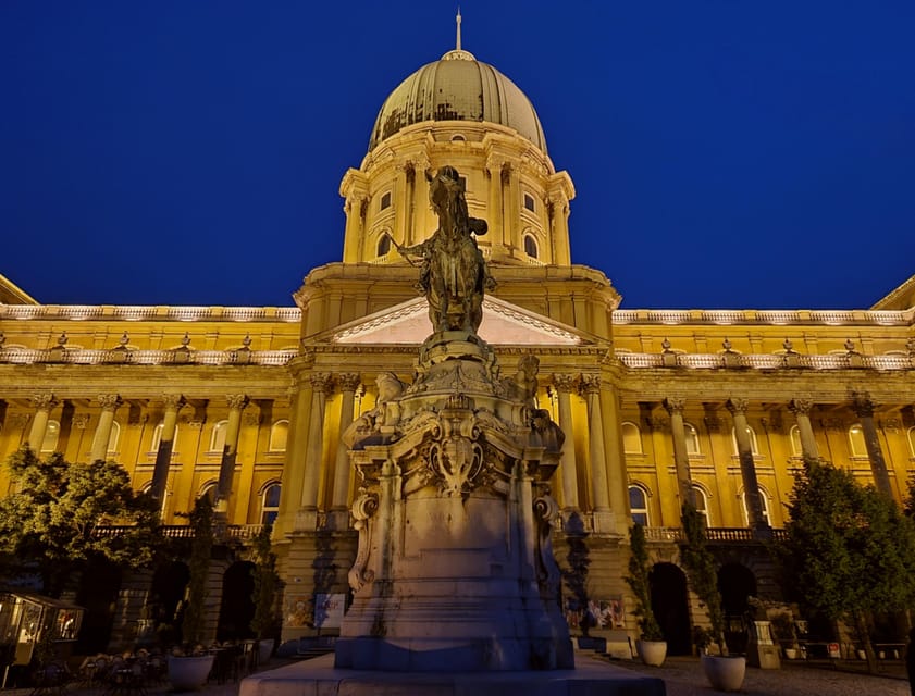 BloodThirsty Hungary: Walking tour & Dark Historical Stories - The Fountain of King Matthias and the Royal Riding Hall