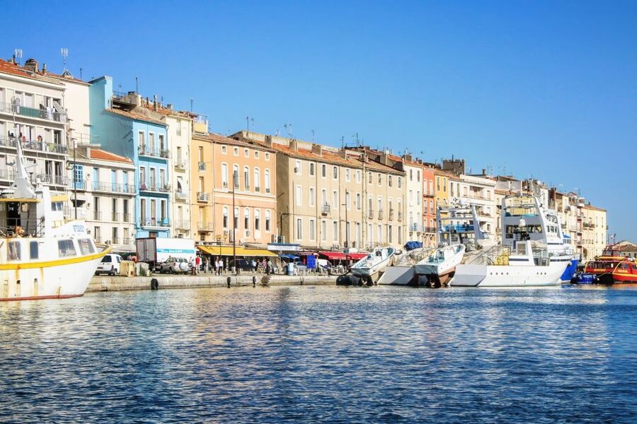 Boat walk in Sete on the singular island 1 hour - Sète canal boat tour or a longer water experience?