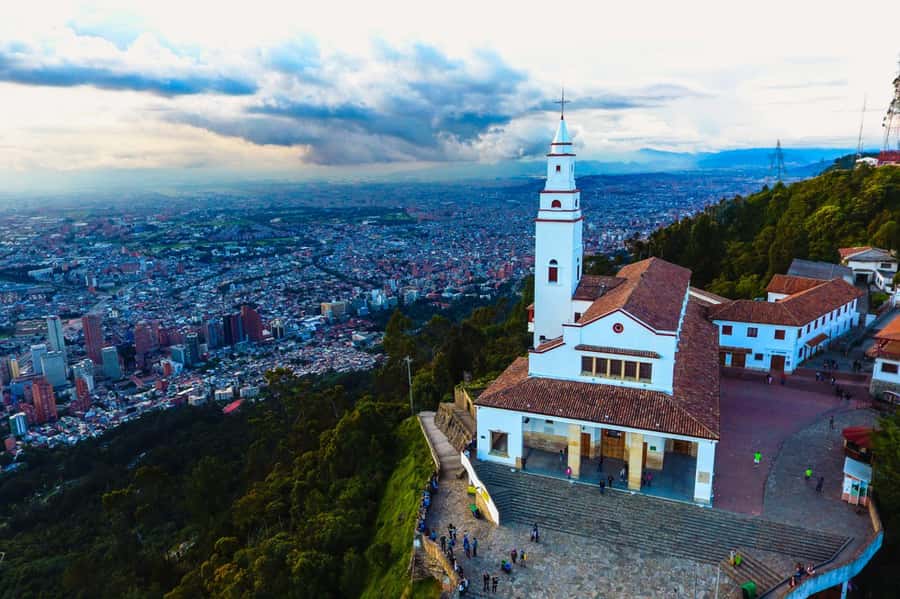 Bogotá City Tour with Monserrate, Gold and Botero Museums - What this Bogotá tour gets right
