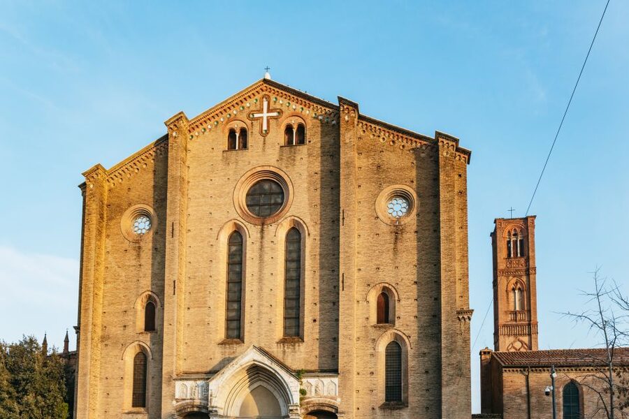 Bologna: City Center Walking Tour - Starting at Neptune Fountain and Palazzo d’Accursio