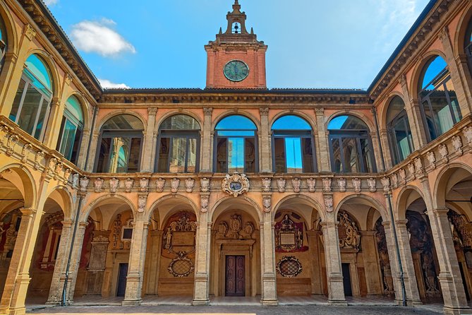 Bologna City Walking Tour - Guide style can make or break the experience