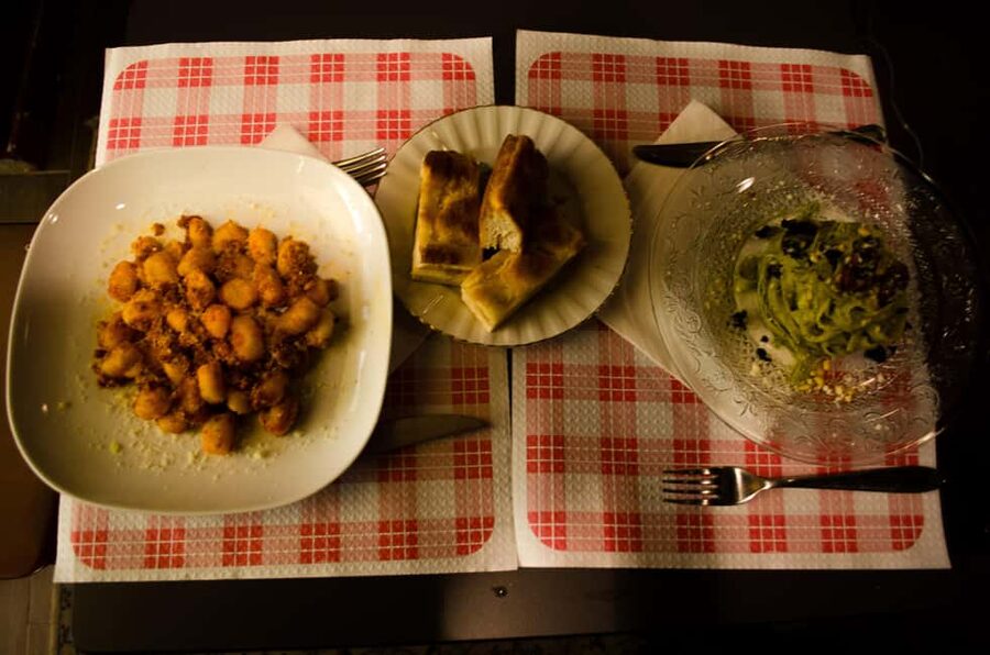 Bologna: Dinner, Wine & Tastings Walking Tour - Pasta as the main course