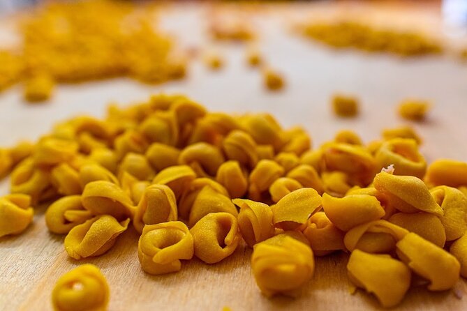 Bologna Food & Market Tour with 6 Tastings, Pasta, Wines & More - San Petronio and the walk toward Santo Stefano