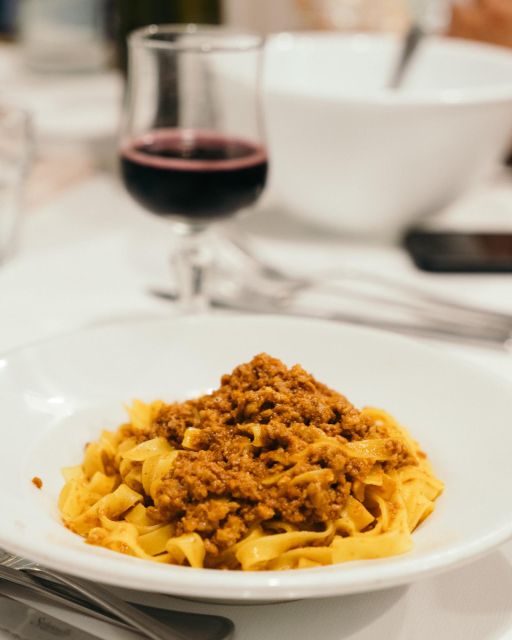 Bologna: Walking Food Tour with a Local Guide - What the three-hour pace feels like
