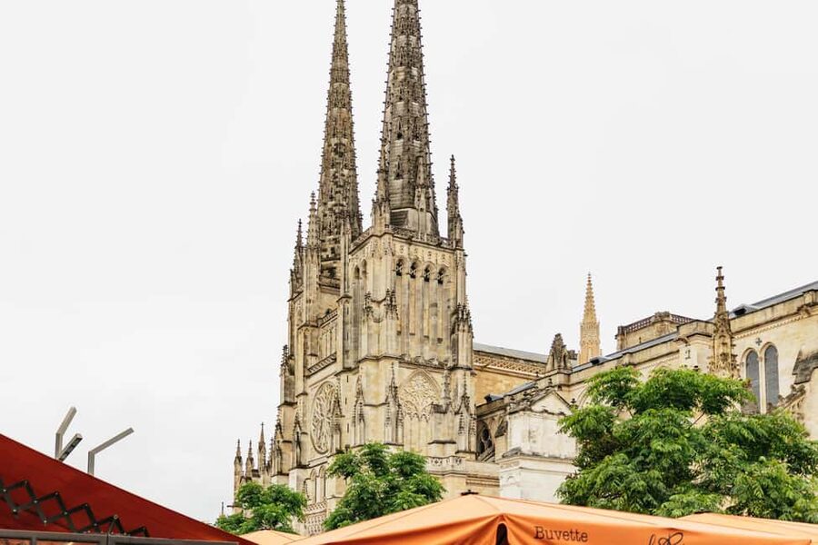 Bordeaux: Mystery and Myths Walking Tour - Bordeaux beyond wine and polished façades
