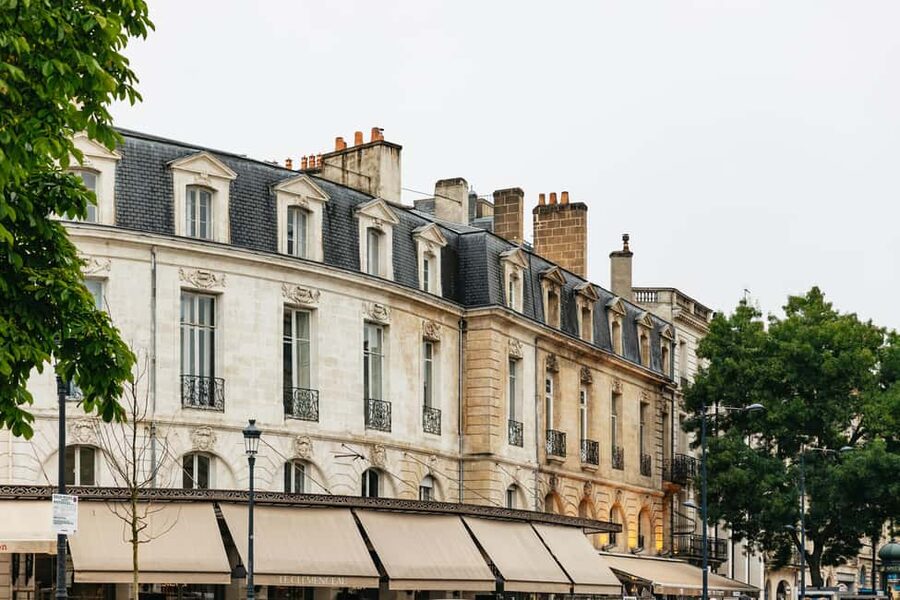 Bordeaux: Mystery and Myths Walking Tour - Is $20 a fair price?