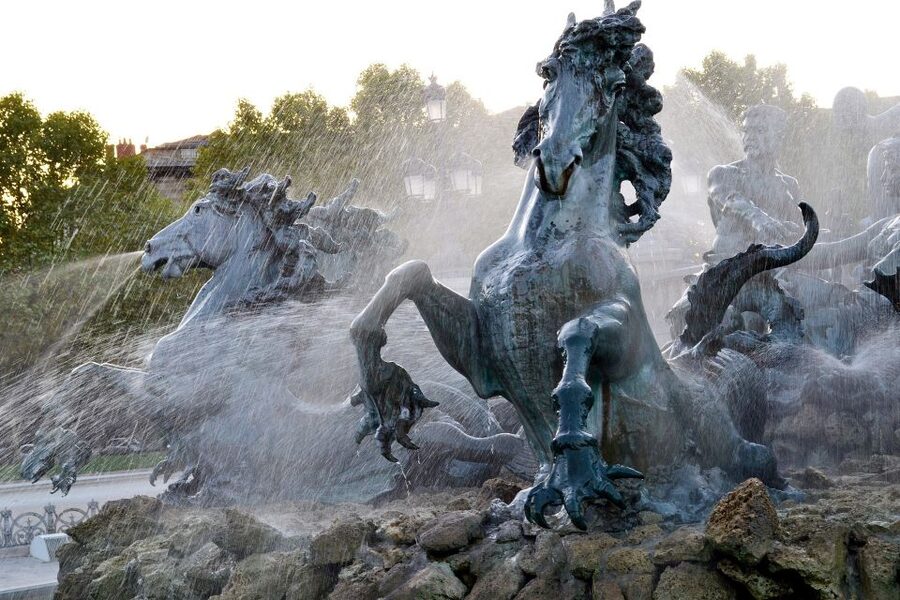 Bordeaux: Private Walking Tour with a Local - Cancellation and timing in plain terms