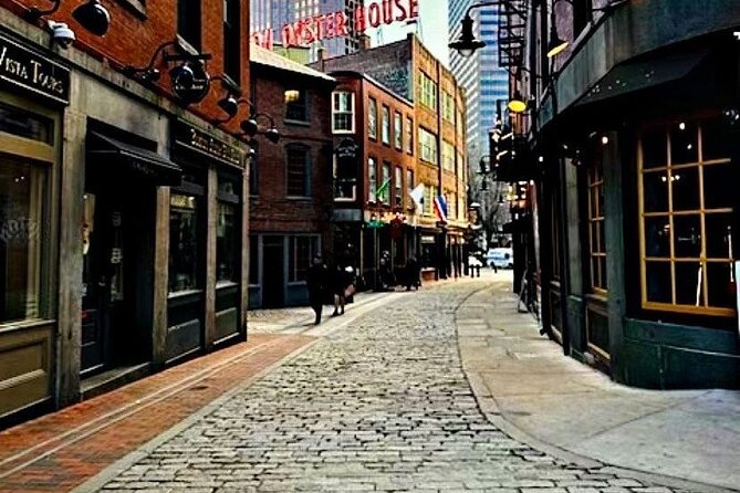 Boston Freedom Trail Walking Tour with Costumed Guide - Boston Latin School and the literary stops