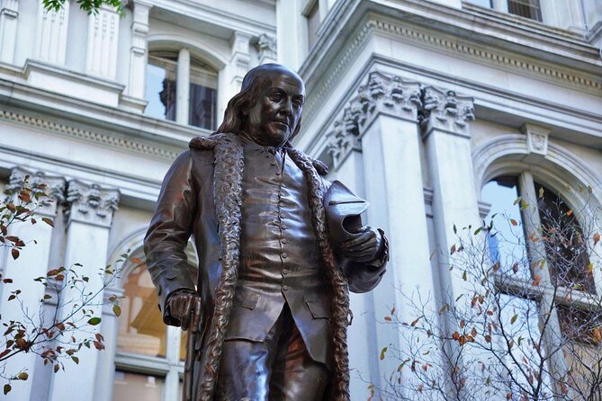 Boston Freedom Trail Walking Tour with Costumed Guide - State House and Park Street Church