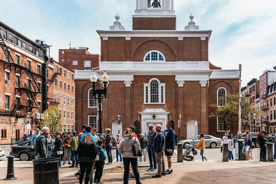 Boston: North End Pizza Walking Tour with 3 Slices & Cannoli - Key points to know before booking