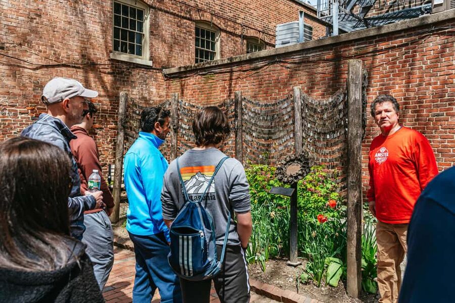Boston: North End Pizza Walking Tour with 3 Slices & Cannoli - Why this North End tour works so well