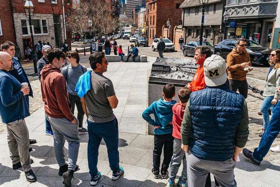 Boston: North End Pizza Walking Tour with 3 Slices & Cannoli - Old North Church and Paul Revere’s neighborhood