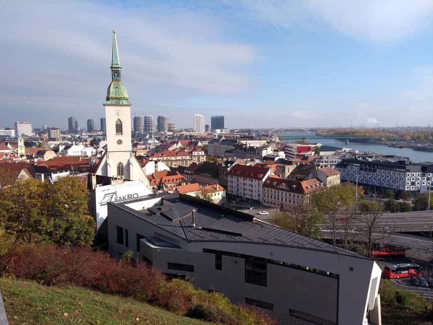 Bratislava: Old Town and Castle Walking Tour - How long the walk really takes