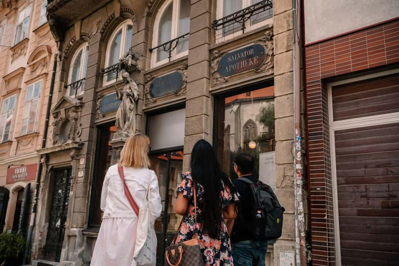 Bratislava: Private Walking Tour with Optional Beer Tasting - A smart first look at Bratislava