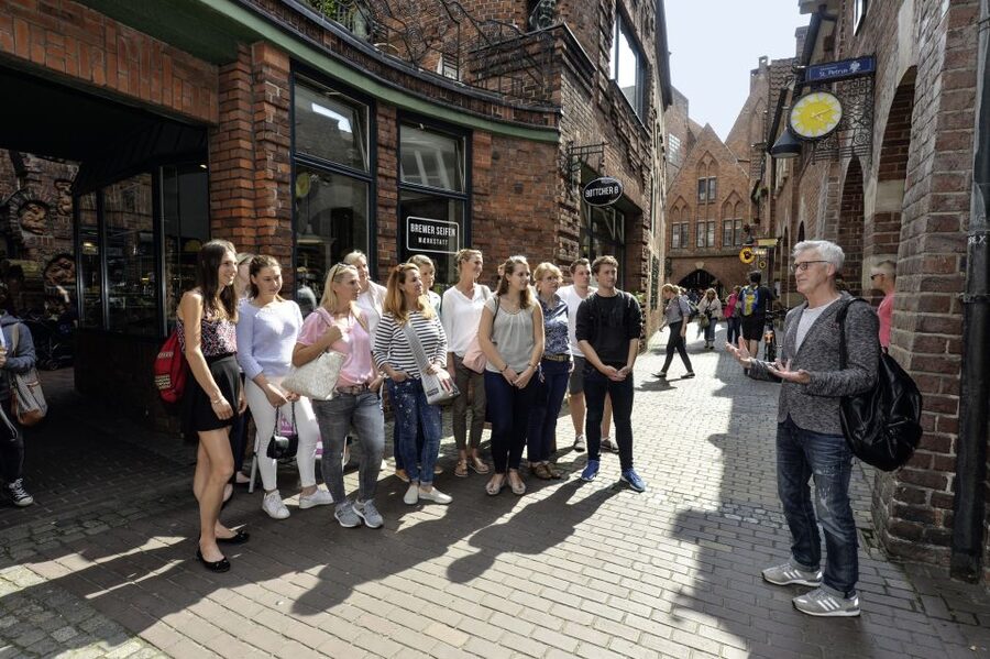 Bremen: City Center Guided Walking Tour - Price, pace, and physical effort