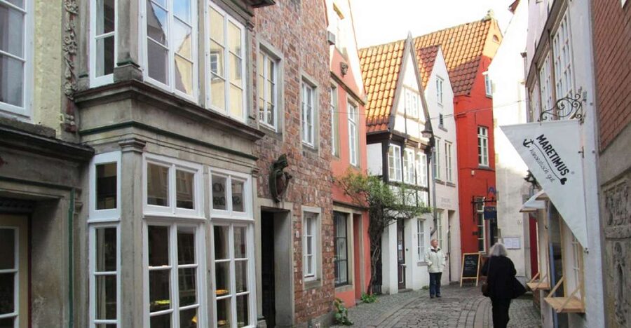Bremen: Walking Tour of Historic Schnoor District - St. John’s Church and the Franciscan connection
