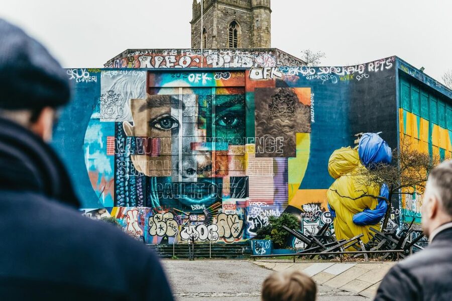 Bristol: Blackbeard to Banksy Guided Walking Tour - Castle Park and Bristol Bridge