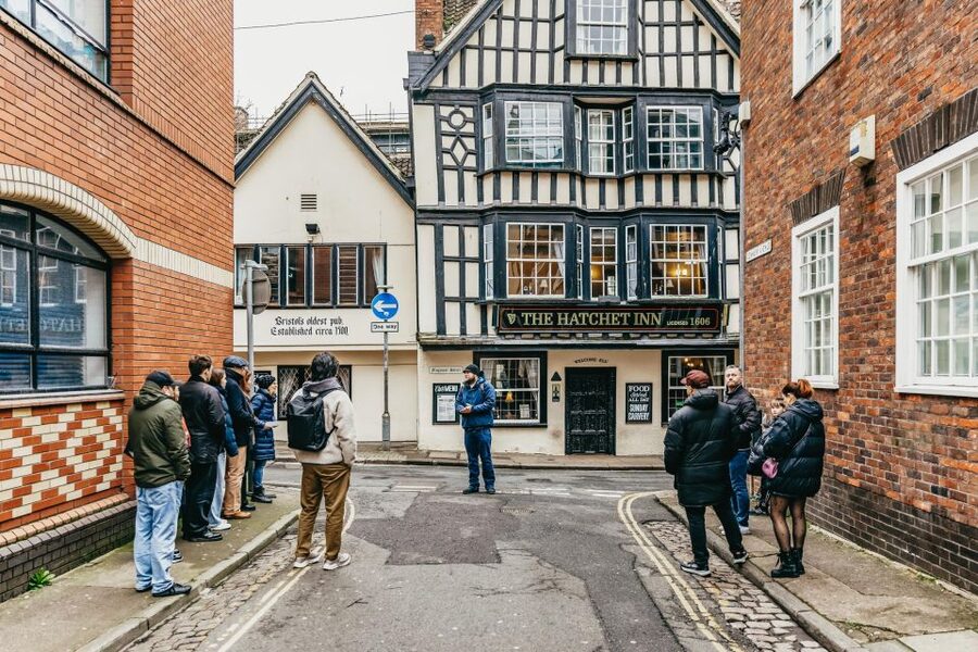 Bristol: Blackbeard to Banksy Guided Walking Tour - Queen Square and the road to the harbor