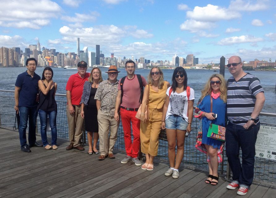 Brooklyn: 2-Hour Best of Brooklyn Walking Tour -Williamsburg - Cobblestones, lofts, shops, and small businesses