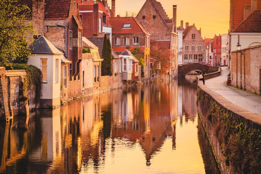 Bruges: Guided Walking Tour - Rozenhoedkaai, the view that defines Bruges