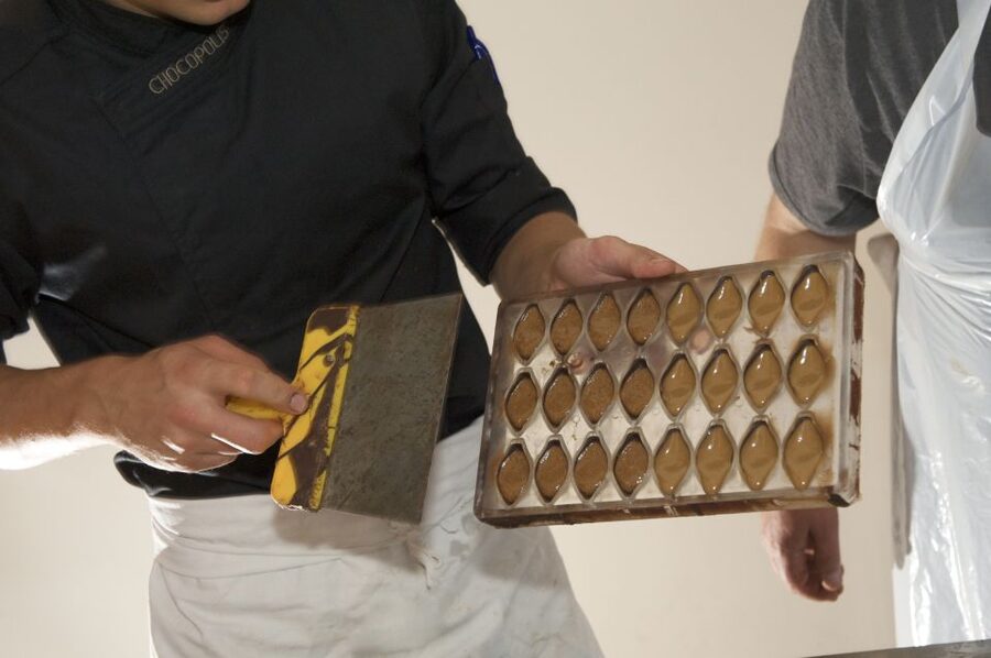 Brussels: Chocolate Workshop and Guided Walking Tour - Ten stops for Belgian chocolate