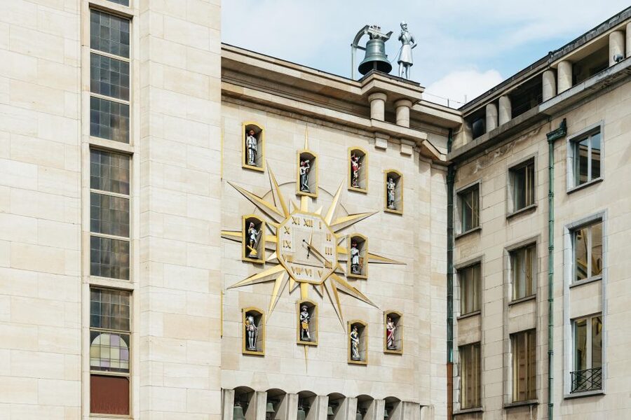 Brussels: City Highlights Walking and Tasting Tour - Four beers and a relaxed finish